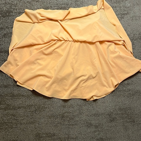 Lululemon Court Rival Tennis Skirt Size 10 - Picture 4 of 9